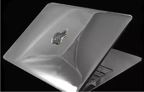 MacBook Air Supreme